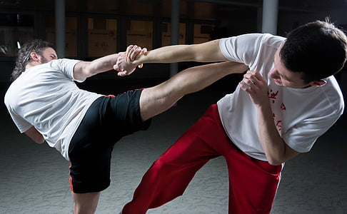 kung-fu, boj proti, bojová umění, MMA, kickbox, boj proti, sportovní