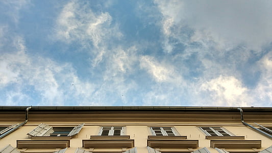 facciata, cielo, nuvole, filamenti
