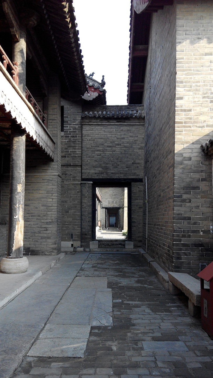 Qufu Ķīnā trīs bedrīšu, senā arhitektūra, ainava