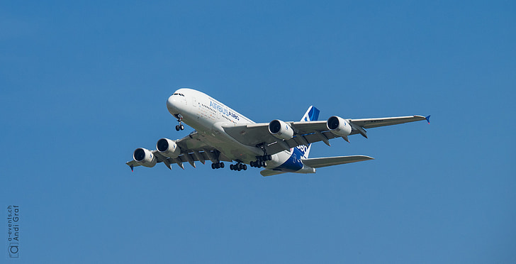 samoloty pasażerskie, flugshow, Airbus, A380, Patrol suisse