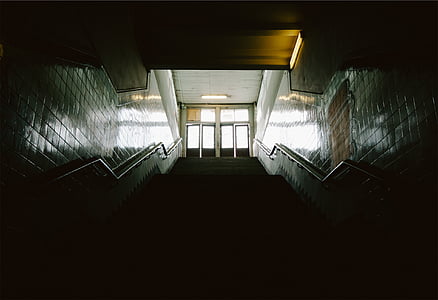 architectural, photographie, escalier, en journée, cage d’escalier, escalier, escaliers