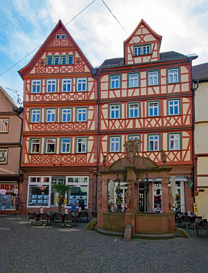 Wertheim, Baden-württemberg, Saksa, vanha kaupunki, vanha rakennus, Mielenkiintoiset kohteet:, Fachwerkhaus