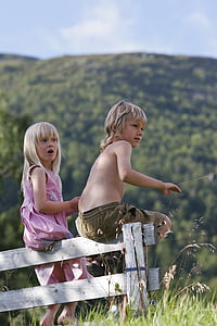 Chlapec, Děvče, sedící, dřevěný, plot, Foto, dva lidé
