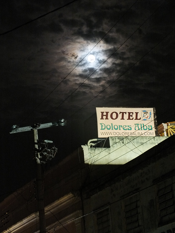 Hotel, Lluna, Far, a la nit, crepuscle, gairebé de nit, romàntic