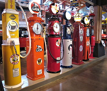 pompes à essence anciennes, restaurée, Musée, Canada