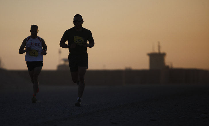 bežci, silueta, športovci, fitness, muži, vojenské, maratón