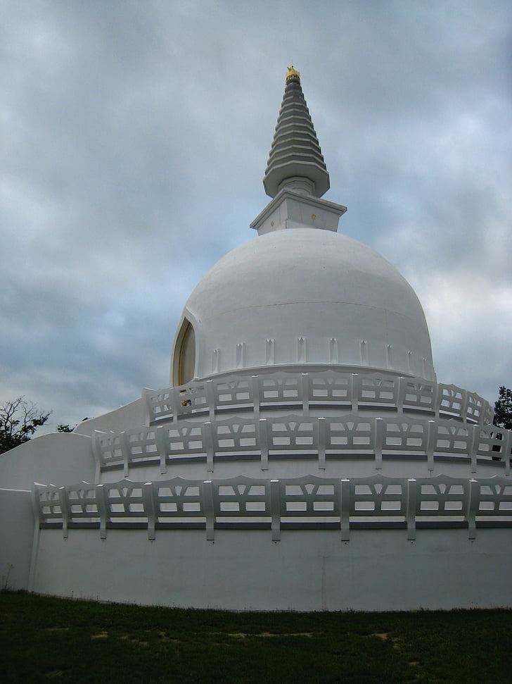 Zalaszántó, stupa, paix de stupa bouddhiste