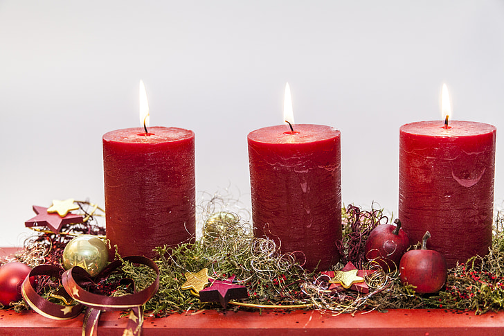 Advent, trešo sveci, pirms Ziemassvētkiem, gaisma