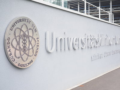 ulm universitetas, emblema, logotipas, raidės, logotipas su pavadinimu, vaizdinis prekių ženklas, Ulmo universiteto logotipas