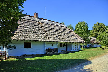 Sanok, Υπαίθριο Μουσείο, αγροτικής εξοχικών σπιτιών, ξύλινες μπάλες, η στέγη του το, Πολωνία, παλιά