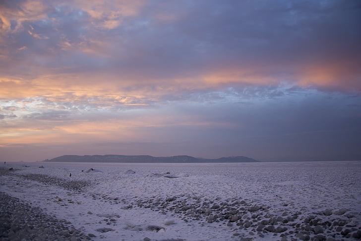 Lago balaton, ghiaccio, tramonto