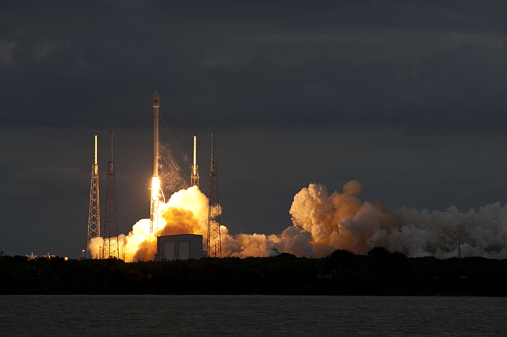 lift-off, nat, raketaffyring, SpaceX, lanceringen, flammer, fremdrift