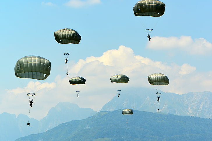 paracaigudes, formació, paracaigudisme, saltant, militar, en l'aire, avió