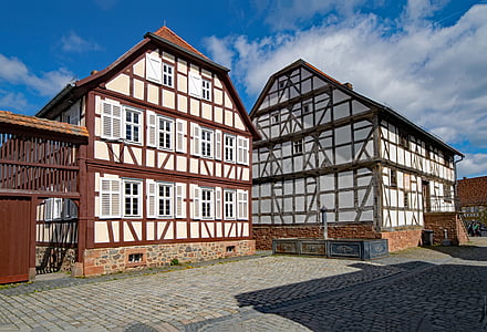 Neu-anspach, Hesse, Germania, Parcul de Hesse, oraşul vechi, fachwerkhaus, Schela