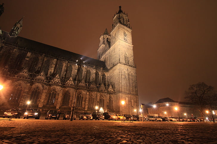 Magdeburg, Dom, fotografía de noche
