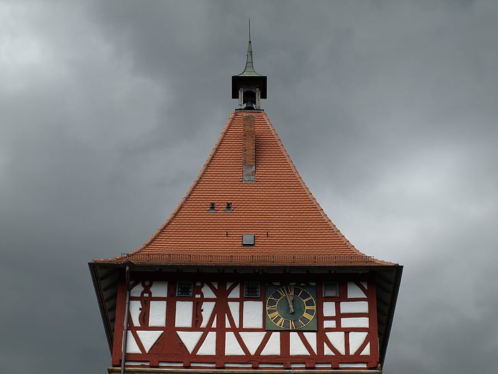 Waiblingen, cidade velha, telhado da torre, humor, almoço, escuro, treliça