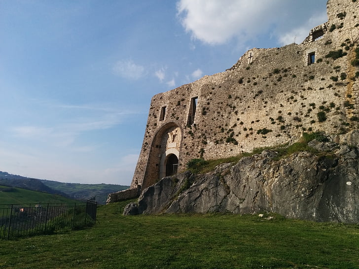 Castelul, Molise