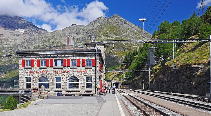 Alp grüm, Bernina jernbanen, stasjon, jernbanestasjon, fjellstasjon, bo, Restaurant