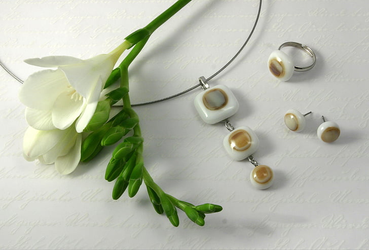 glass, jewelry, jewel, fused glass, fashion, pendant, necklace