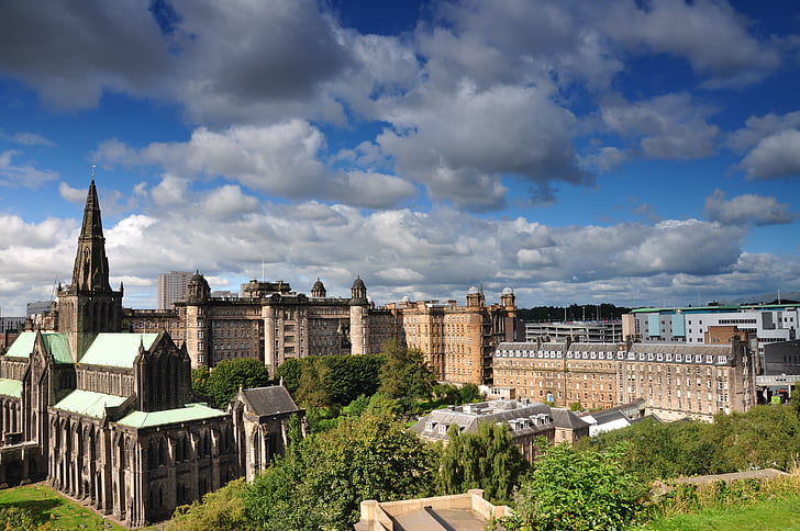 Glasgow, la Catedral de, Iglesia, gótico, Turismo, nubes, ciudad