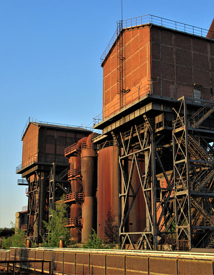 budynek fabryki, zakład przemysłowy, huty, Przemysł ciężki, ze stali nierdzewnej, stary budynek, Fabryka