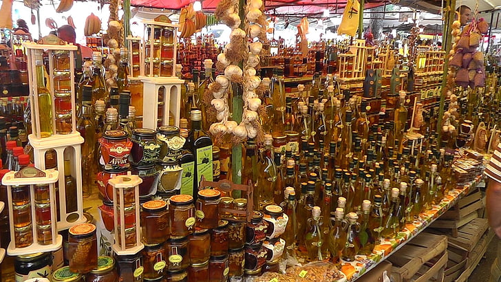 marknaden, Trogir, Kroatien, oljor