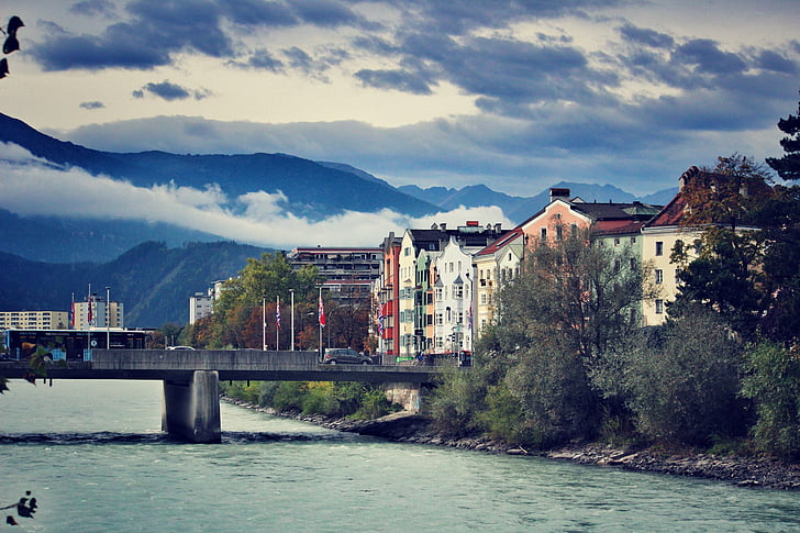 Innsbruck, Ausztria, város, utca-és városrészlet, Alpok, város, Európai