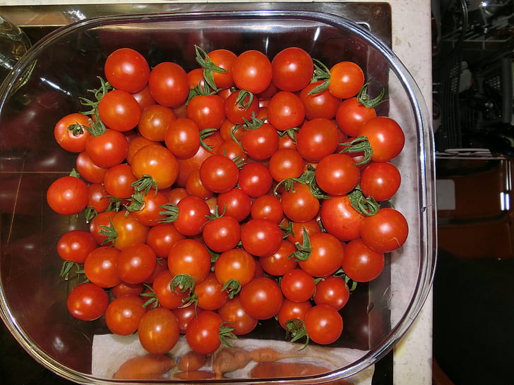 tomatoes, vegetables, salad, vitamins, healthy, eat, red