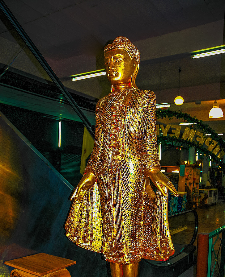 Golden lady figurine, sculpture, Sparkle
