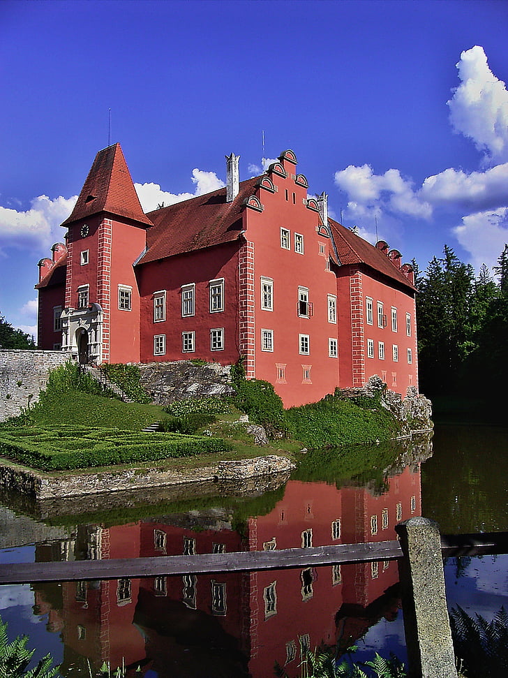 Červená lhota, zaklepanje vode, dvorec, Češka, arhitektura, hiša, Zgodovina