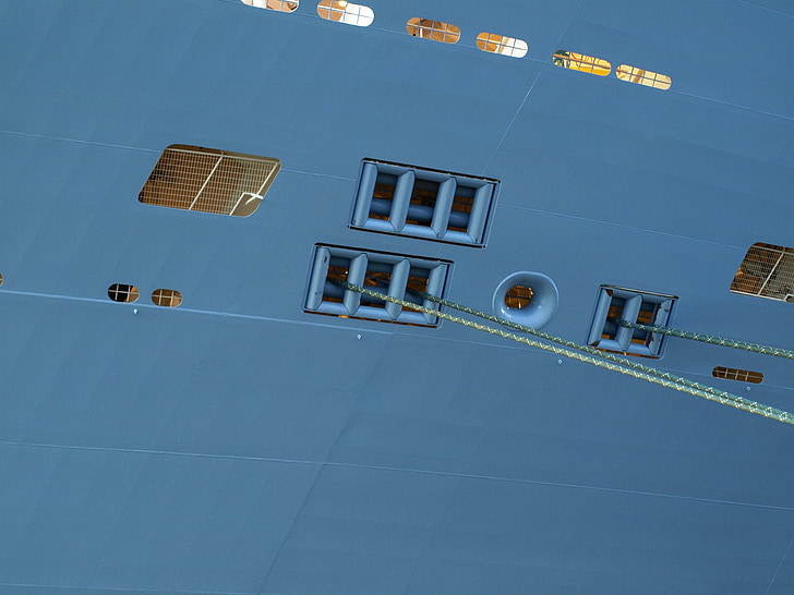 cruise ship, ver formation, anchoring, ropes, backup