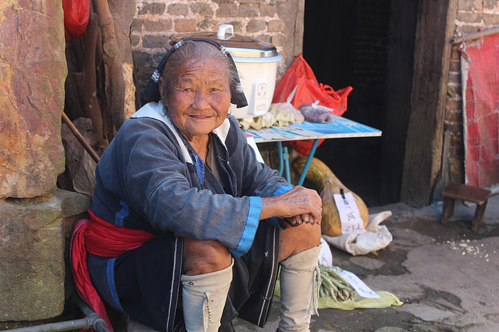 Yao village, den gamla mannen, Caroline