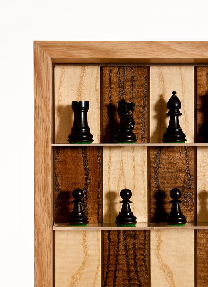 Xadrez, frame do carvalho, peças de xadrez preto, madeira - material