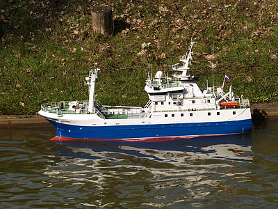 το μοντέλο βάρκα, ελέγχεται εξ αποστάσεως, μοντέλο RC, RC boat, μοντέλο πλοίου