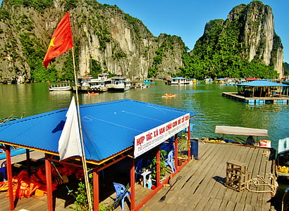 Halong bay, Vietnam, vody, hory, člny, scénické, skaly