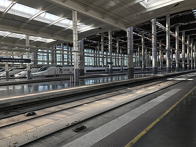vlak, stanica, Madrid, železničná stanica, platforma, železničná, železničnej trate