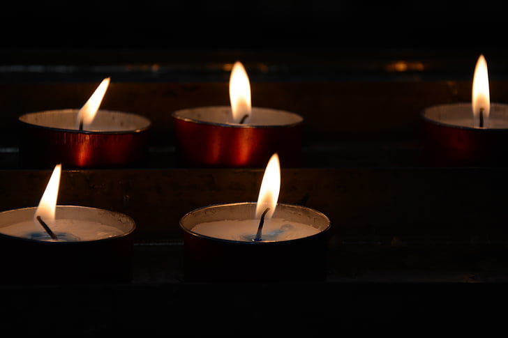 свещи, Църква, светлина, Молете се, свещи, катедрала, Болоня