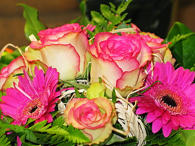 bouquet, flowers, bouquet of flowers, roses, pink, vase, bouquets