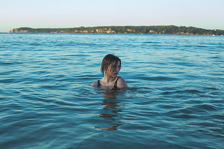 water, vrouw zwemmen, zomer, vakantie, Lake, één persoon, vrijetijdsbesteding