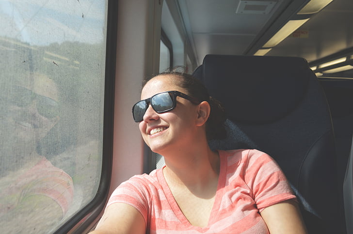 moteris, traukinys, moteris, gyvenimo būdas, kelionės, bilietų, turizmo