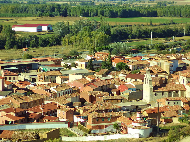 Spanien, Kastilien, Palencia, Monzón de campos, Dorf, Dächer
