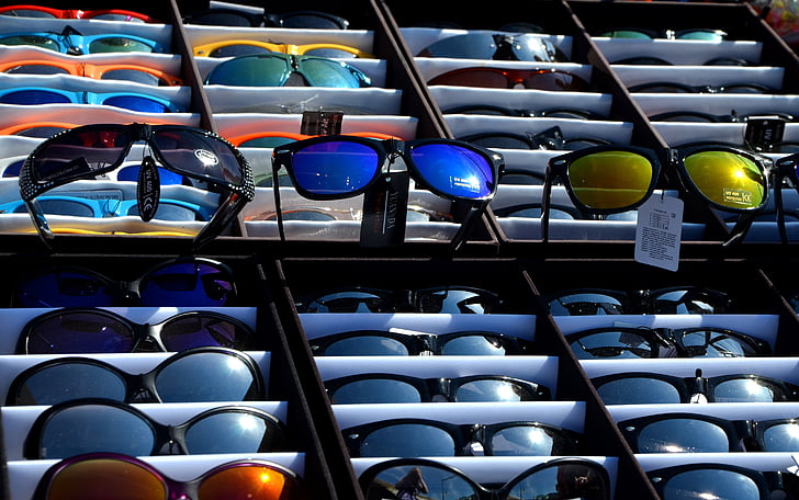 güneş gözlüğü, güneşten korunma, UV radyasyon, renkli, lensler, gözlük, tatil