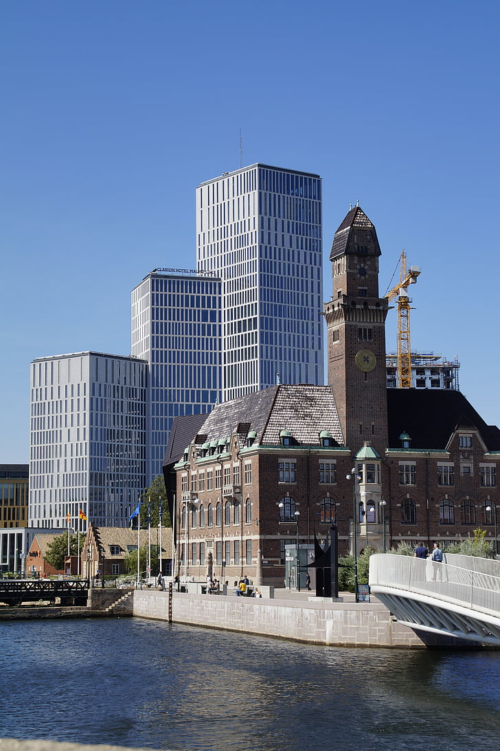 Malmö, modern, régi, történelmileg, felhőkarcoló, építészet, régi és modern