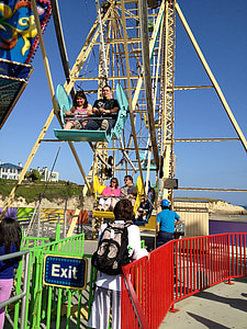 roda gigante, Parque de diversões, Santa cruz, pessoas, ao ar livre