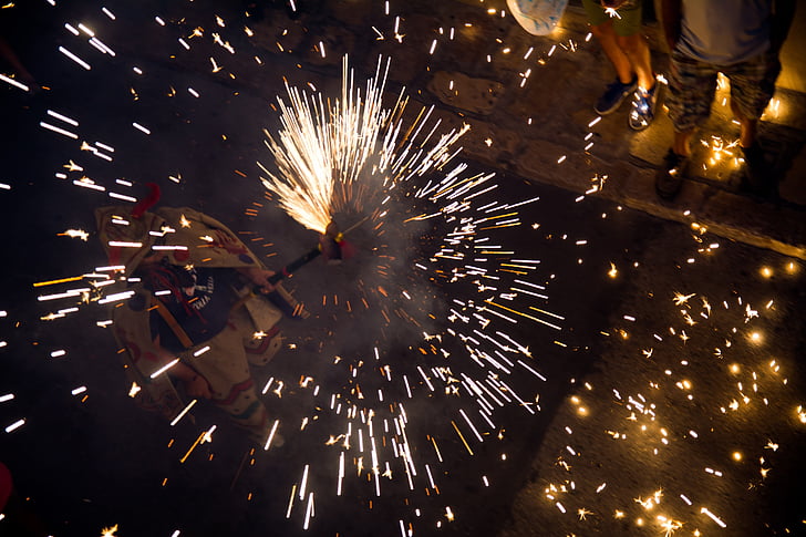 Correfoc, Festa głównych, Sitges, Fire show, celebracja, Firework - stworzone przez człowieka obiektu, noc