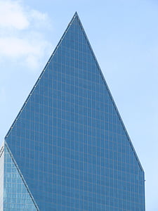 Dallas, edifícios, centro da cidade, edifícios de escritórios, fachada de vidro, seta, ponta de seta