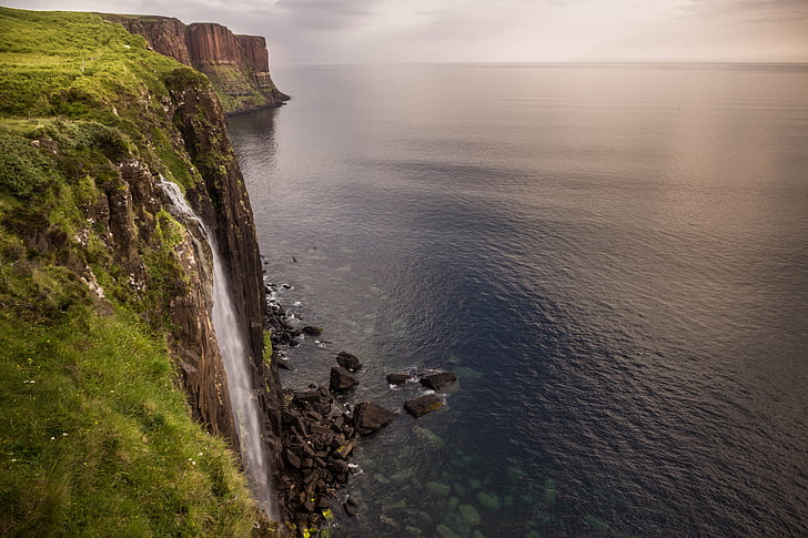 ön Isle of skye, vattenfall, havet, Skottland, Skye, grön, soluppgång