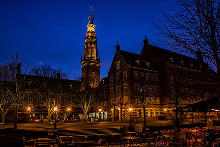 ville de souffrir, Holland, heure bleue, nuit, architecture, enluminés, célèbre place