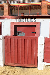 Tür toriles, Bullen, Plaza