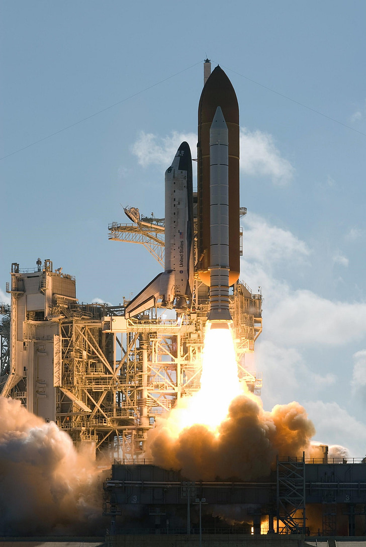 peluncuran pesawat ulang-alik discovery, lepas landas, astronot, misi, eksplorasi, penerbangan, roket